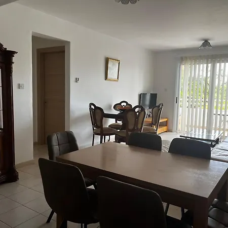 Hana Nissi איה נאפה